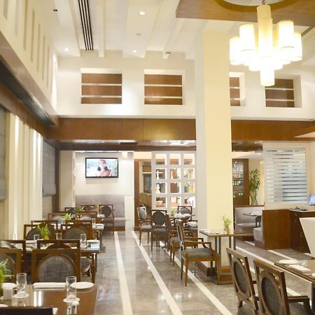 The Acura, Bmk Hotell Gurgaon Eksteriør bilde